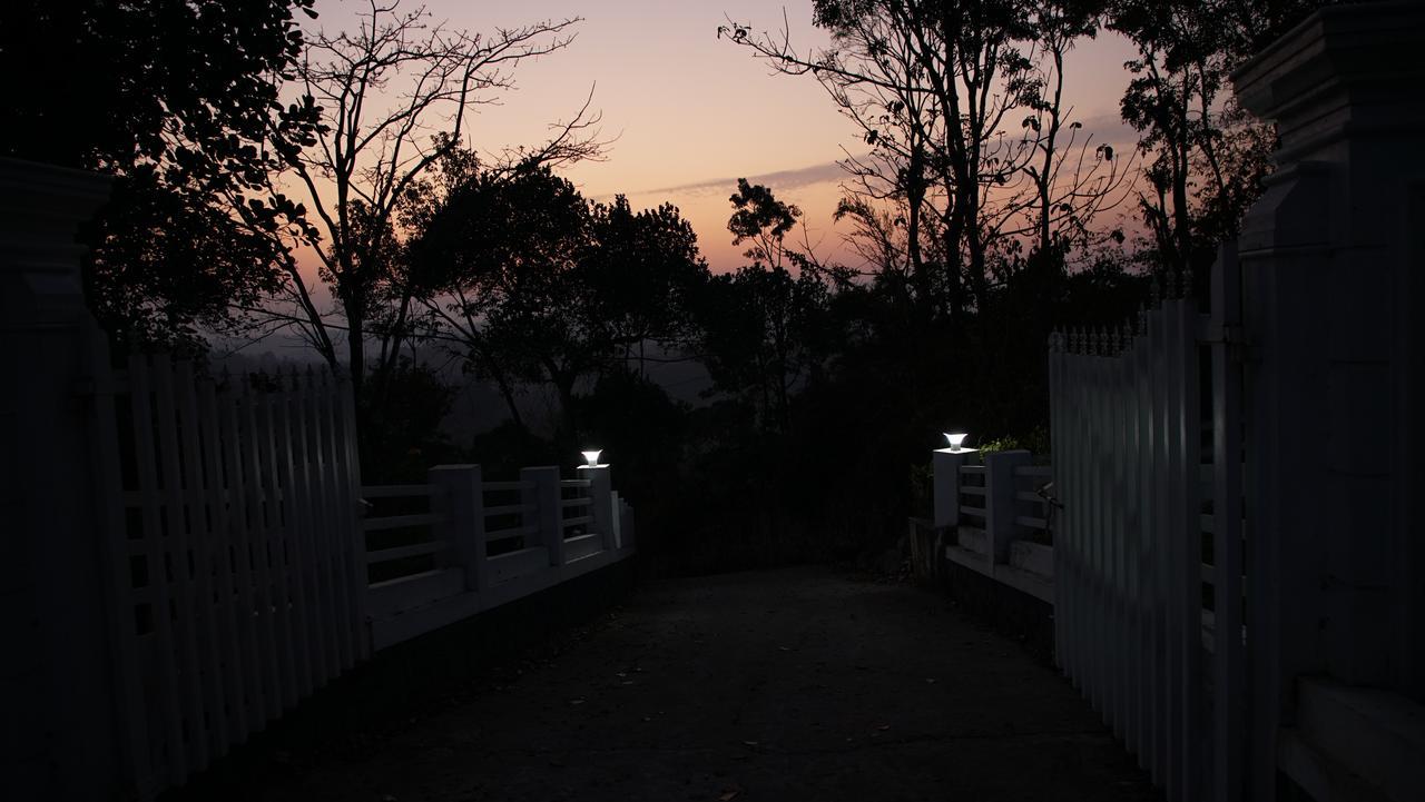 Woodrose Resort กัลปัตตา ภายนอก รูปภาพ